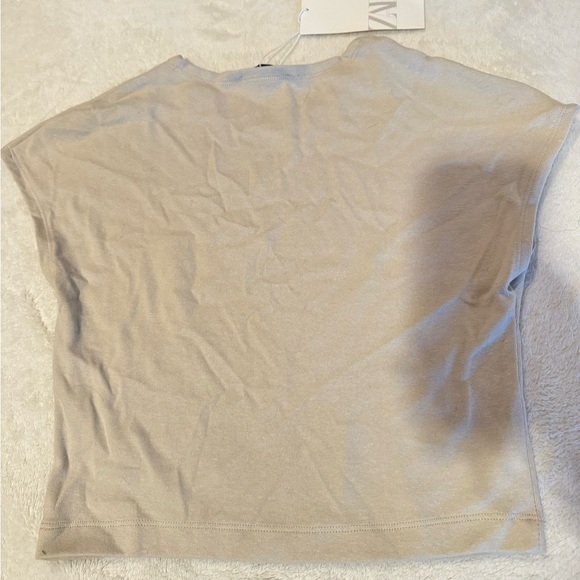 Zara short sleeve tee - Picture 2 of 2